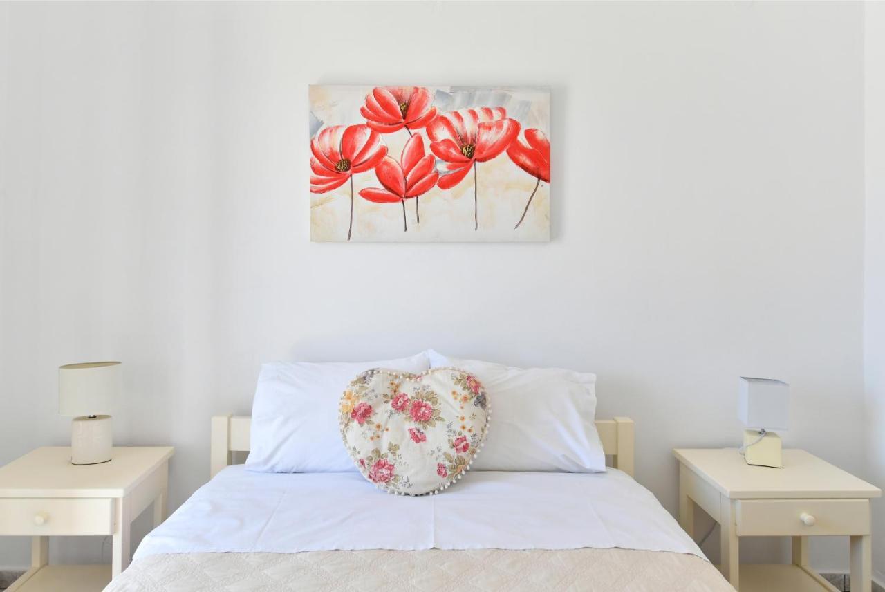 White Rooms Paros Науса Екстер'єр фото